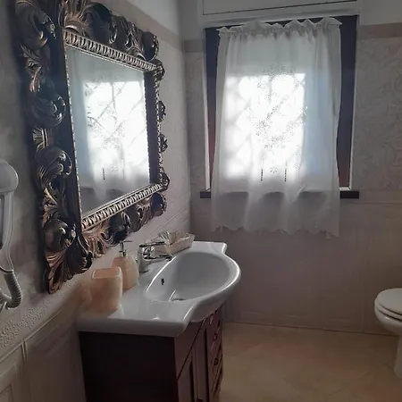 La Casa Di Tizio, Caio E Sempronio 4*